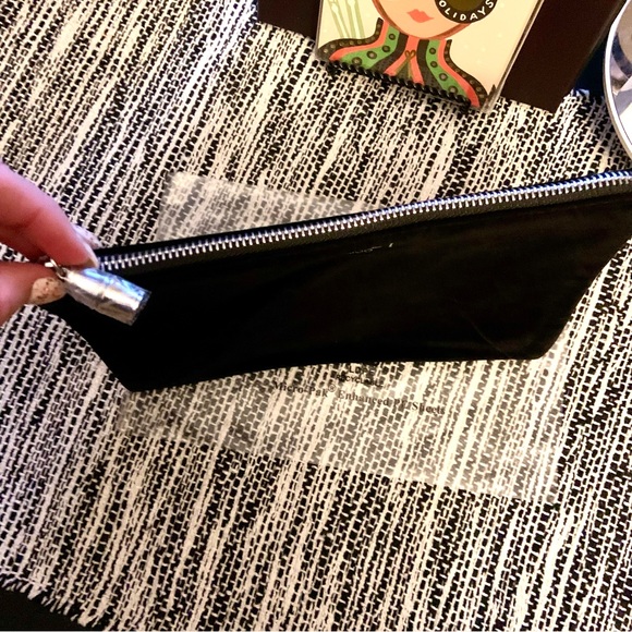 GUCCI Black Velvet GWP Zipper Pouch. Silver Zipper with Bamboo design on Pull. - Picture 3 of 11